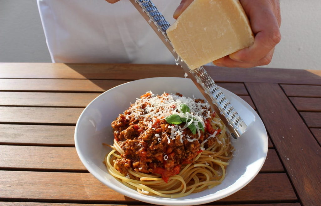 Käsereibe Parmesanreibe elektrischem WMF Parmesan reiben Test kaufen Käsehobel Parmesanhobel