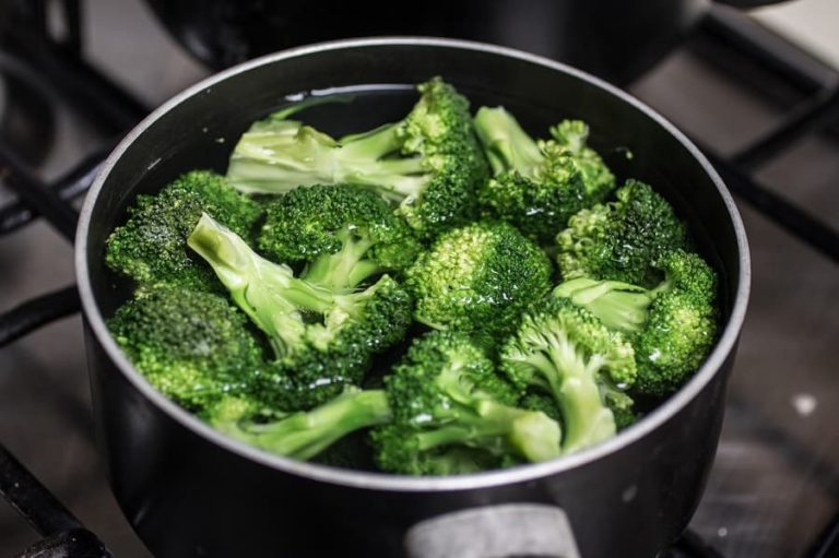 Brokkoli blanchieren Wie lange muss er kochen? DER KÜCHENPROFI