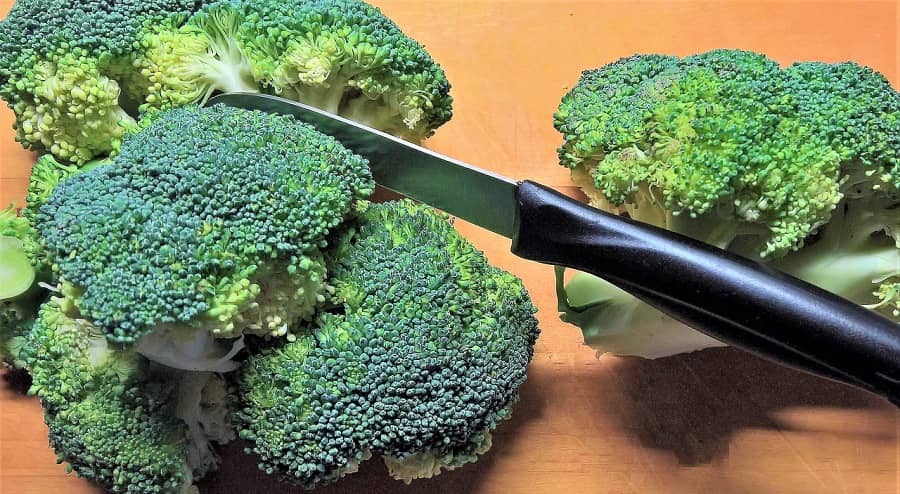 Brokkoli blanchieren wie lange brokkoli kochen garen dünsten strunk