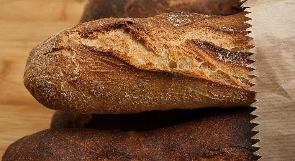 Brot aufbewahren Brot Aufbewahrung Brot frisch halten richtig lagern Brötchen Semmeln 2-min